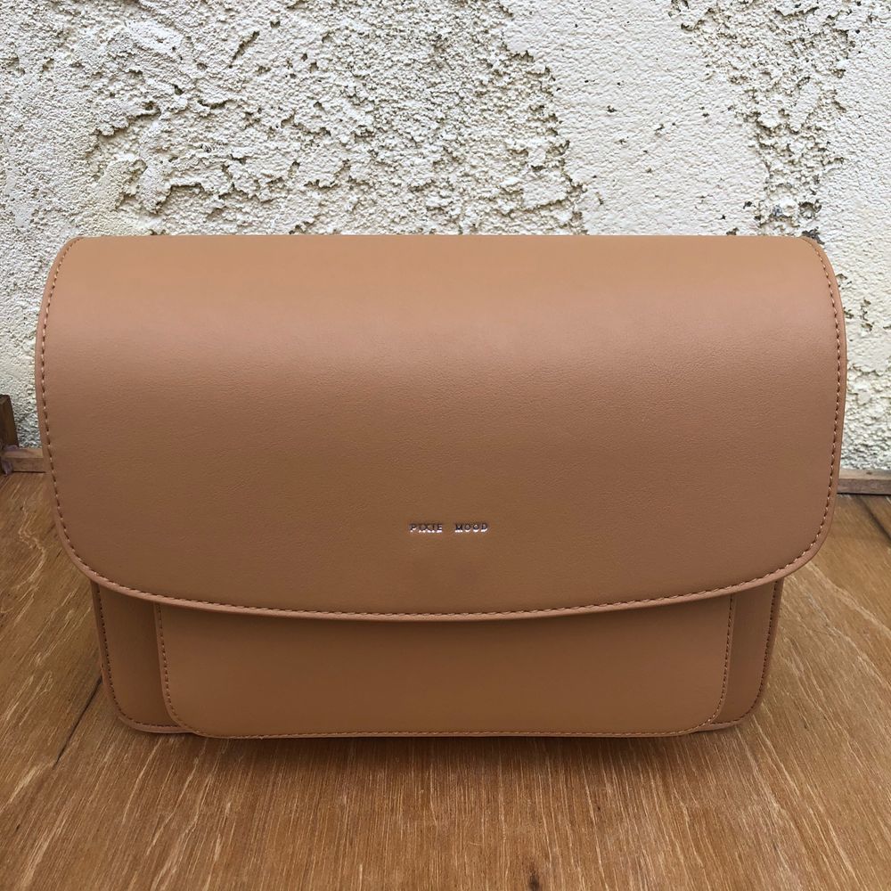 Pixie Mood Zoe Crossbody Honey Causebox